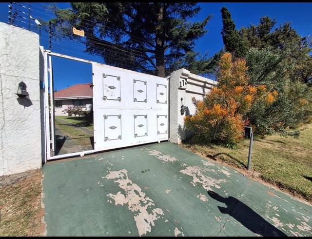 3 BEDROOM HOUSE FOR SALE IN MONDEOR